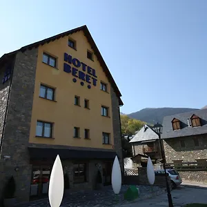 Snoe Beret Hotel Viella